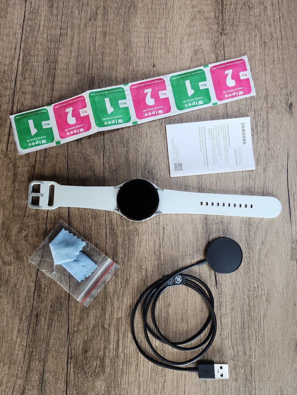 Samsung Galaxy Watch 4 (Silver) with A 5 Set Of Bling Cases